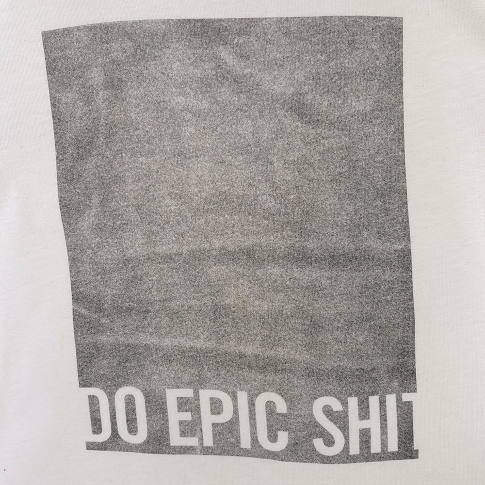 Gently Worn Abercrombie & Fitch Muscle White Graphic T-Shirt -Men’s Size Medium - Picture 5 of 9